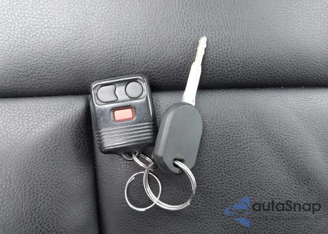 2005 Ford F-150 Fx4/Lariat/Xlt z USA, uszkodzony, nr VIN 1FTPW14505KF01992